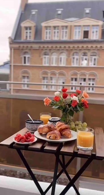 Cosy With Sunny Balcony Appartement Parijs