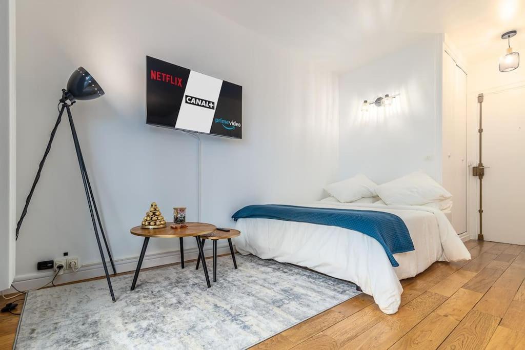 Appartement Cosy With Sunny Balcony Parijs